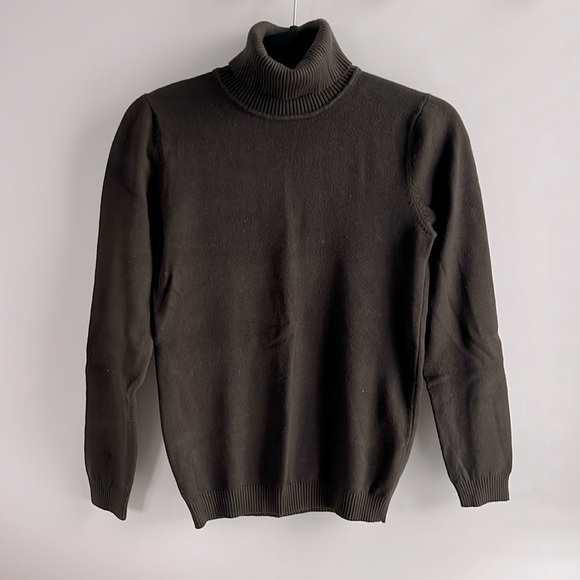Turtleneck sweater - Picture 1 of 2
